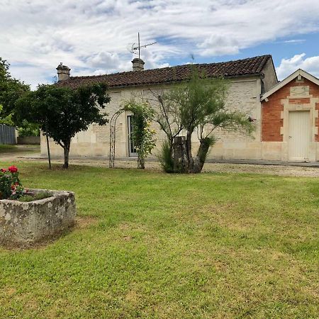 Villa Chez Lysette à Mesnac Extérieur photo